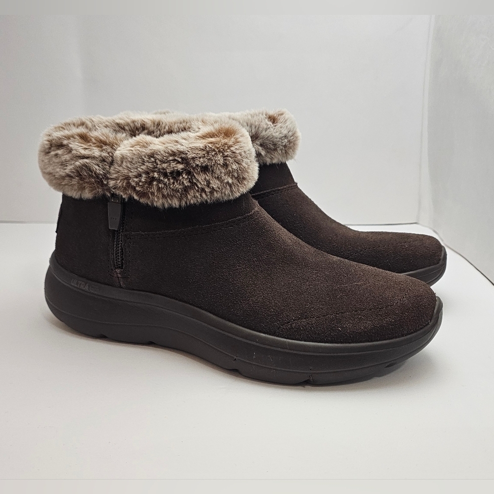 Skechers On-the-GO Encore “Snow-Capped” Ankle Boots 🤎❄️